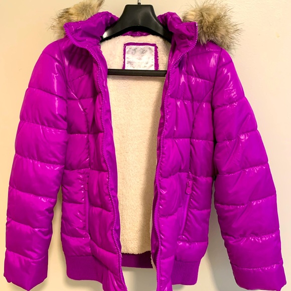Super warm Justice down/fleece jacket with removable hood! Perfect condition! - Picture 1 of 4